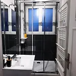 Entre Terre Et شقة